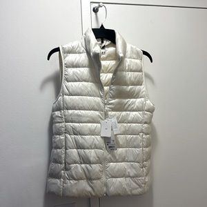 UNIQLO ultra light weight down vest